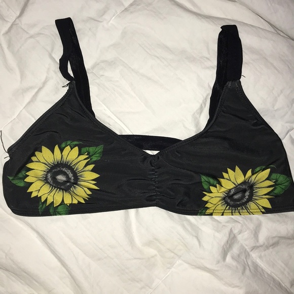 Urban Outfitters Other - Beach riot daisy bikini top